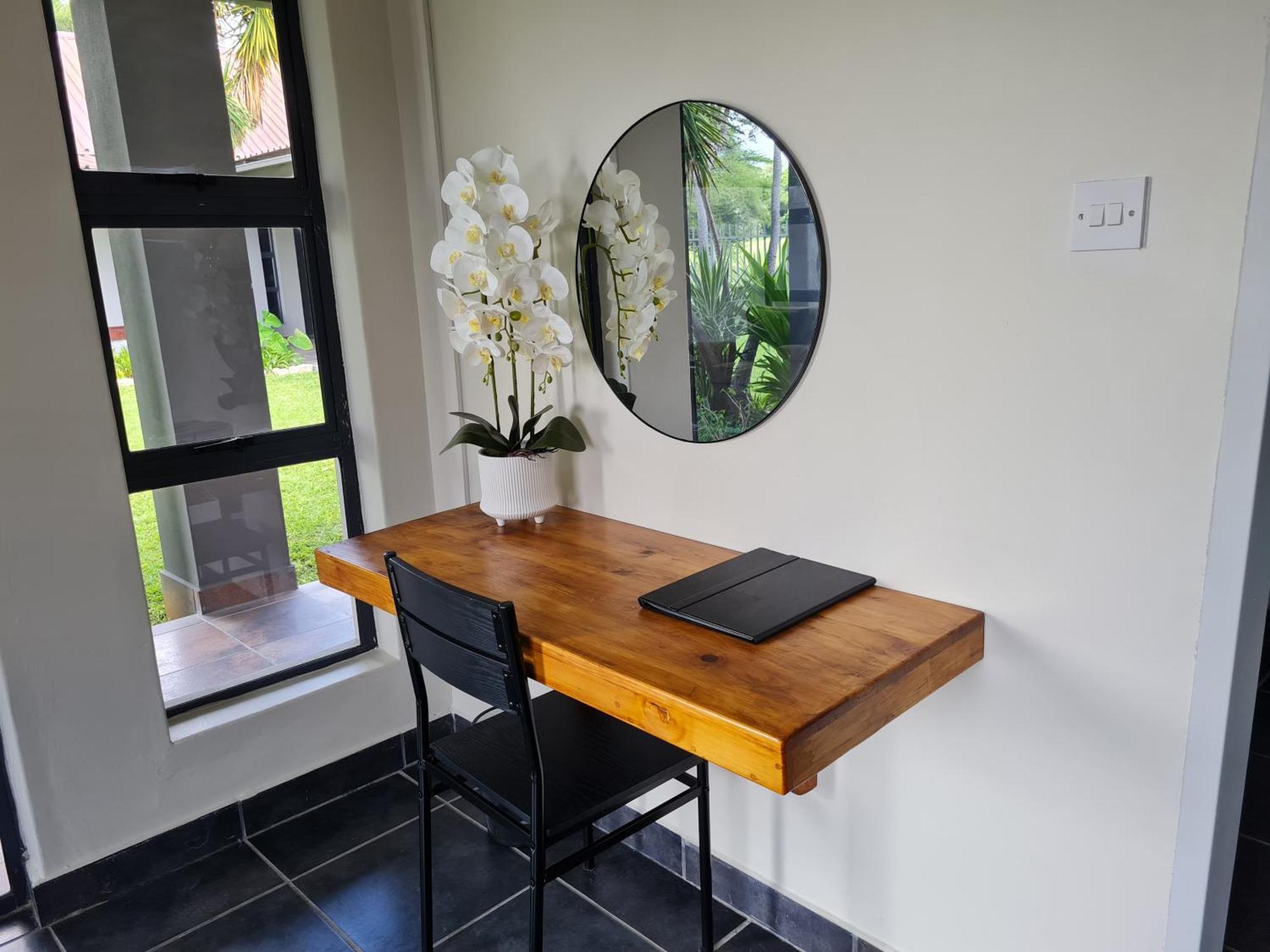 Riverise Guesthouse Maun ภายนอก รูปภาพ