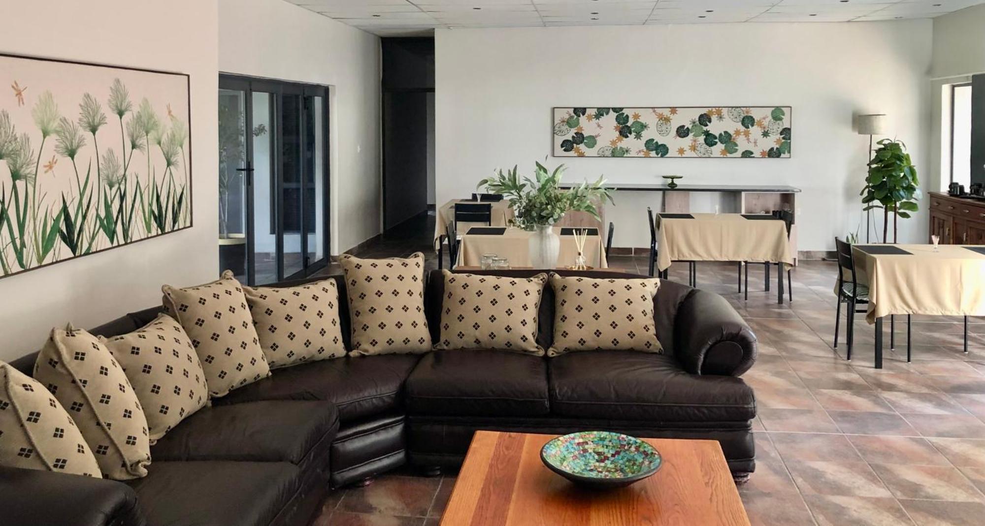 Riverise Guesthouse Maun ภายนอก รูปภาพ