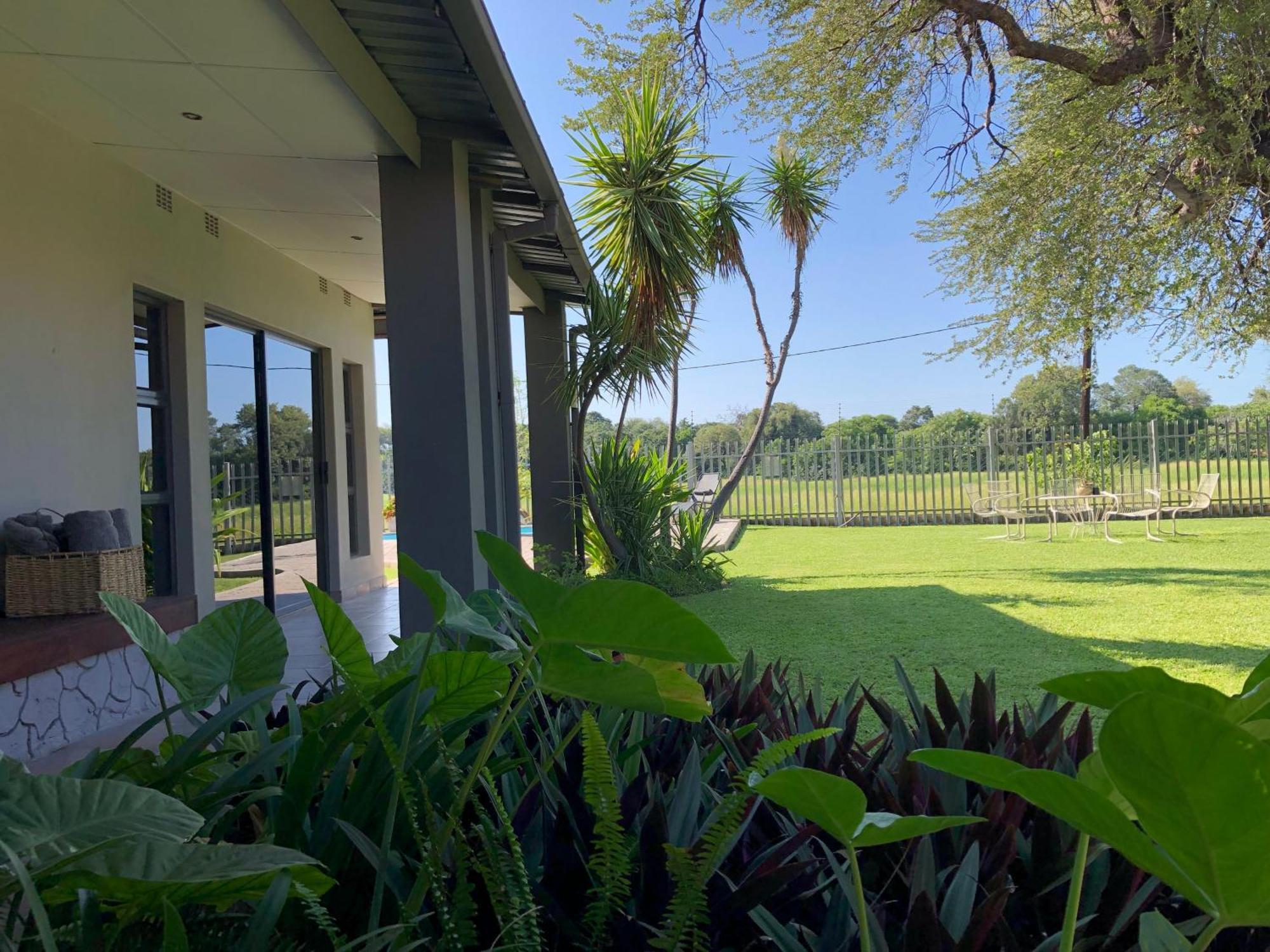 Riverise Guesthouse Maun ภายนอก รูปภาพ